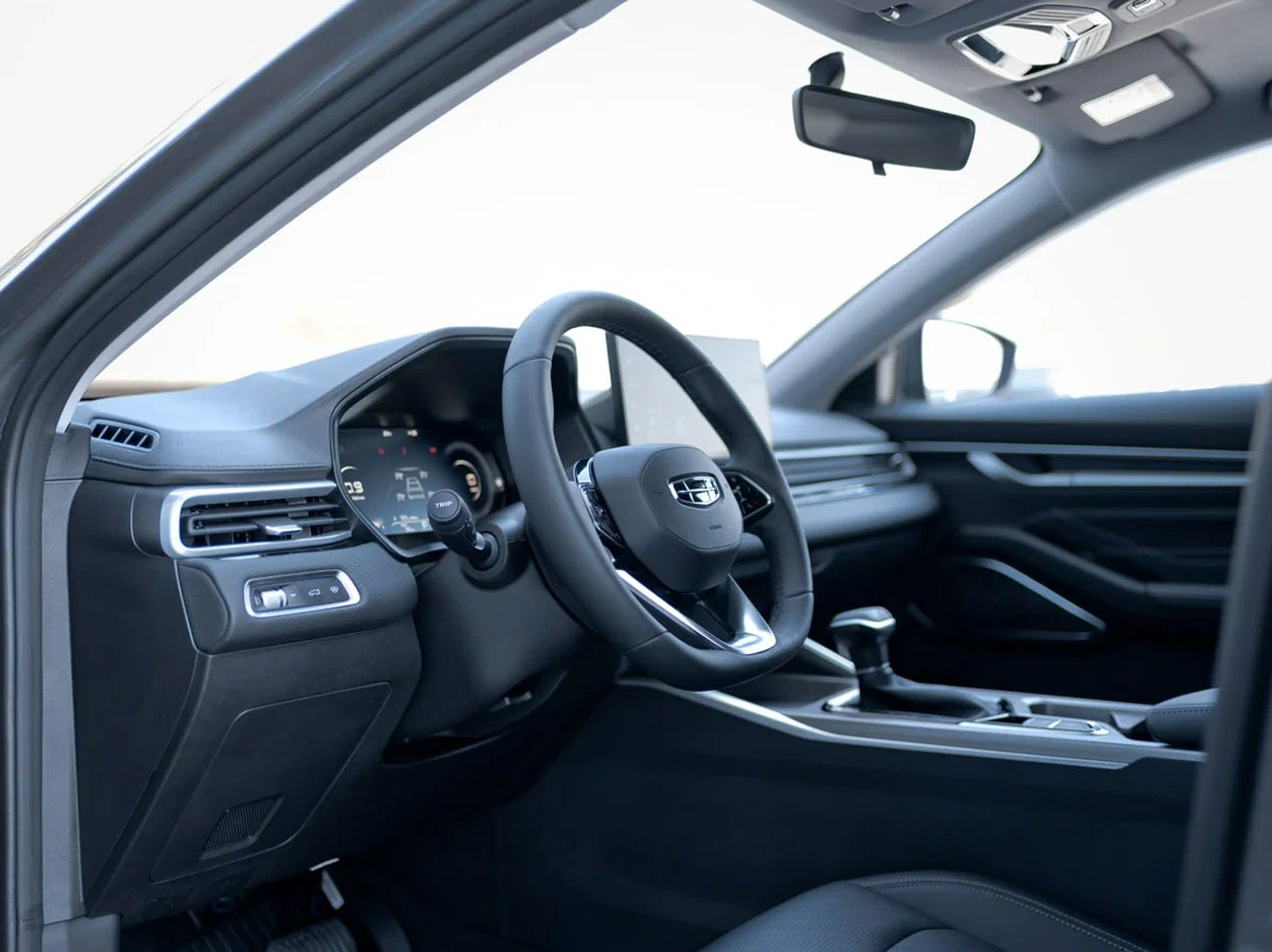 Geely Emgrand 2025